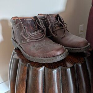 Clarks mens 9 - chukka boot